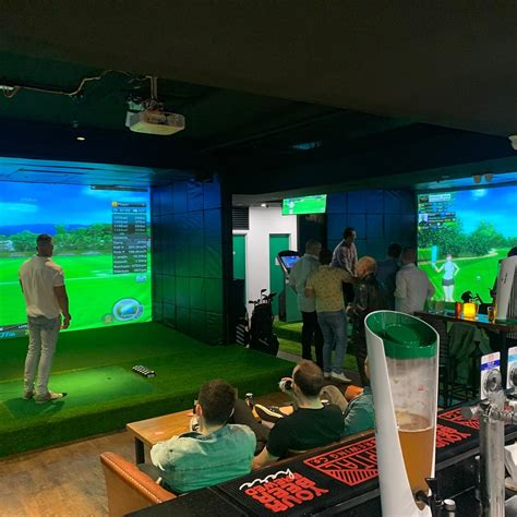 indoor golf canberra.